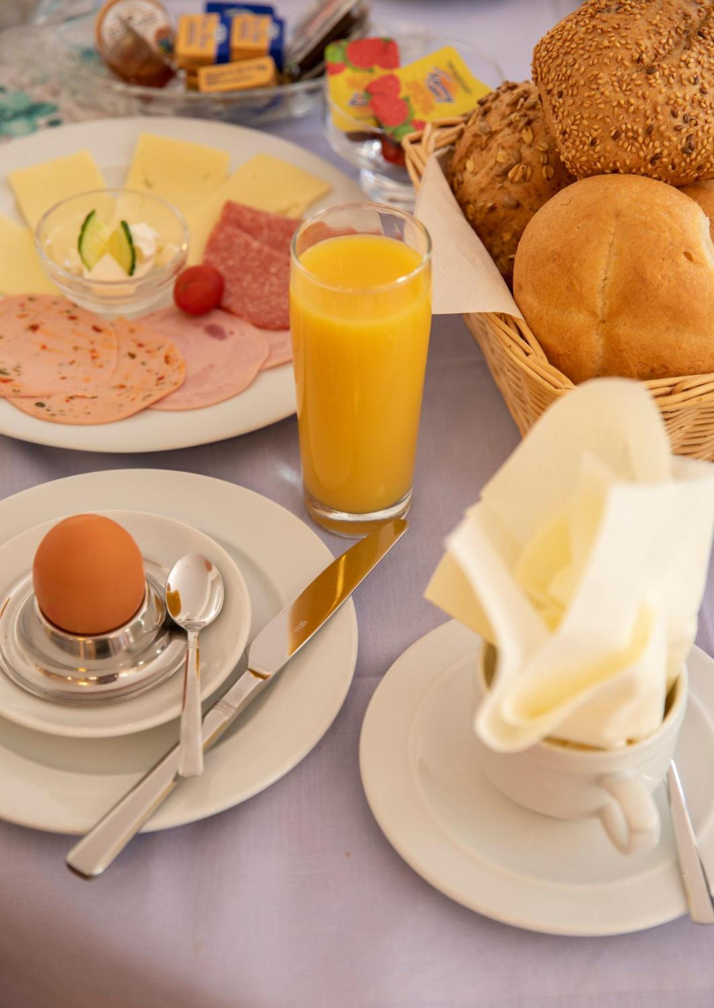 Pension Demmel, Bed & Breakfast Брукмюль Экстерьер фото