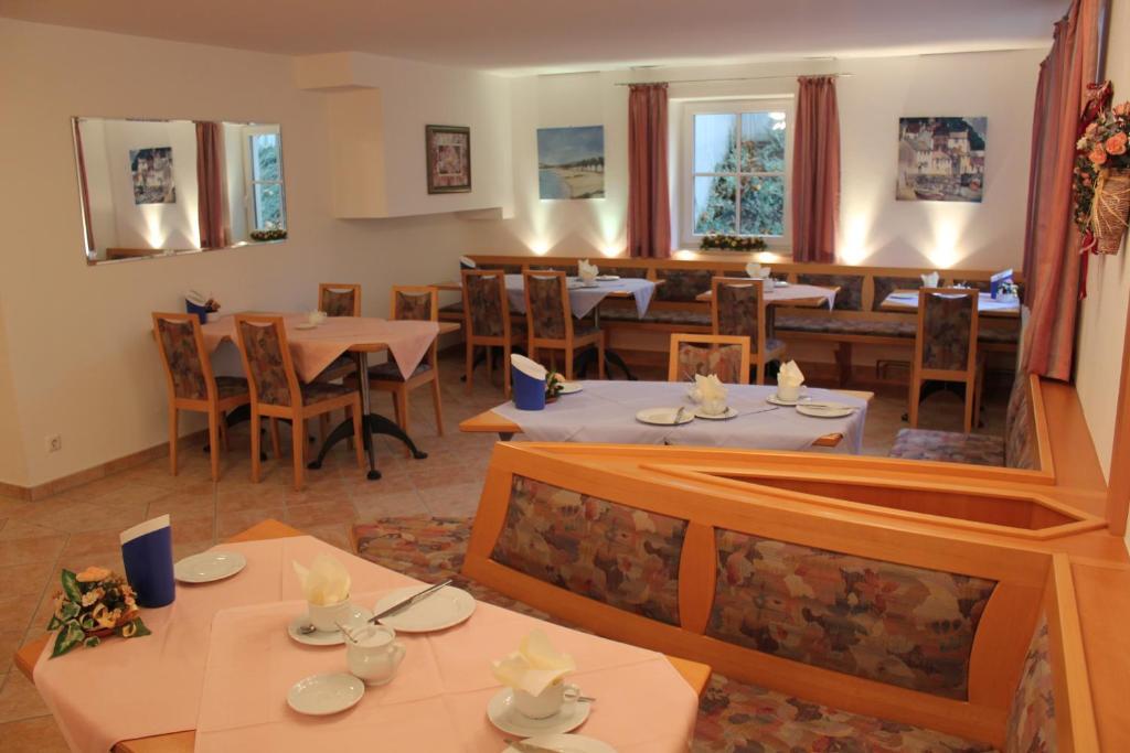 Pension Demmel, Bed & Breakfast Брукмюль Экстерьер фото